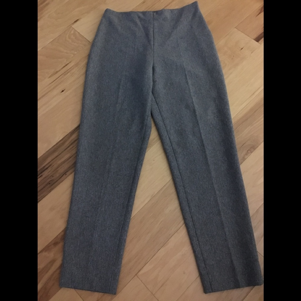 Beautiful Gray Lior of France Ladies Pants. Great Condition